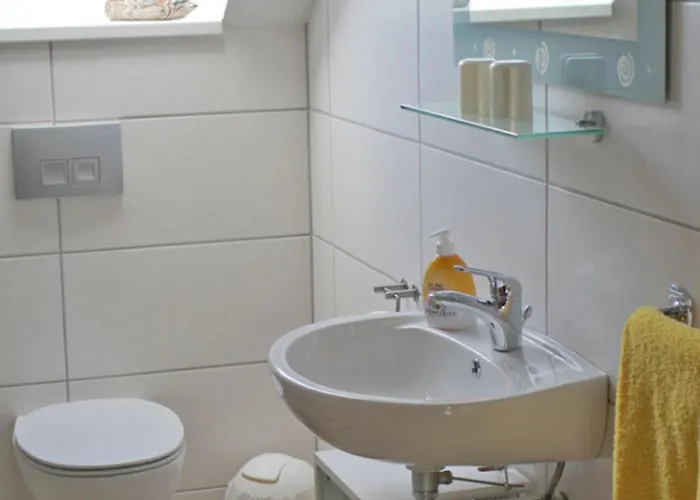 Quiet In Merlsheim With Balcony * Nieheim